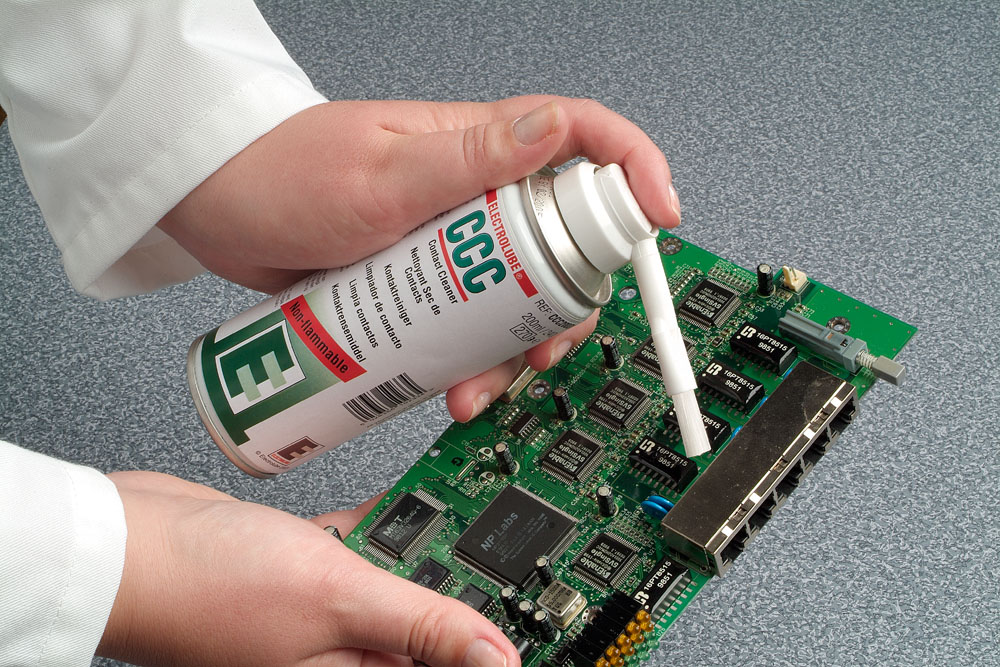 ael_ccc200db_0044 Негорим препарат за почистване на електрически контакти - Image 1