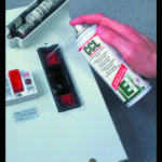 Негорим препарат за почистване на контакти