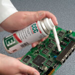 Негорим препарат за почистване на електрически контакти